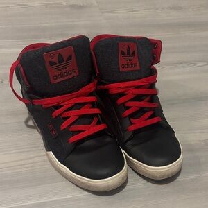 Adidas mens 10.5 Black and Red High-Top Sneakers